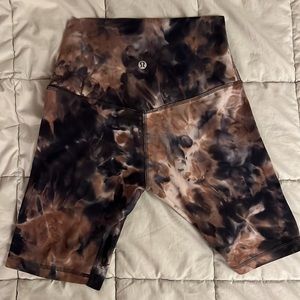Lululemon Align shorts
